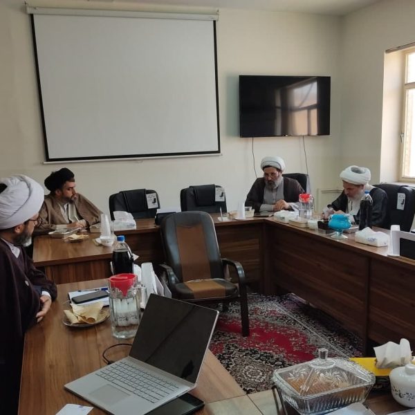 برگزاری جلسه شورای پژوهش با موضوع بررسی طرح هویت مطلوب طلبگی از منظر امامین انقلاب