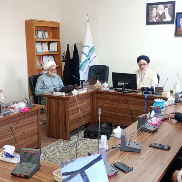 جلسه پژوهشکده با تیم تدوین چشم انداز دوم حوزه‌های علمیه